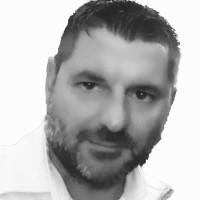 Luca Colombo Email