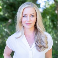 Meaningful Beauty Employee Stephanie Devine's profile photo