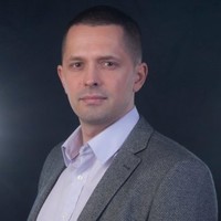 Piotr Wawrzynowski Email