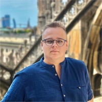 Hubert Książek Email