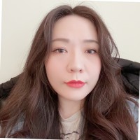 Iris Wu Email