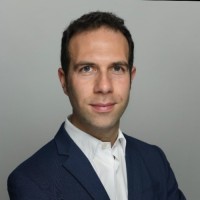 E-mail e número de telefone de Benedetto Carambia