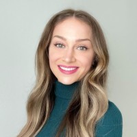 97th Floor Employee Makiah Larsen's profile photo