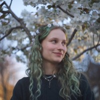 Amelia Lawn Email