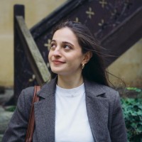 Esma Gürsoy Email