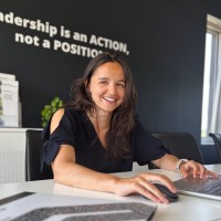 Helena Tinel Email