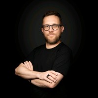 Simon Lussi Email