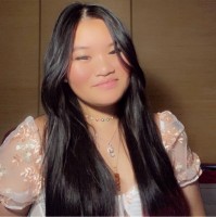 Roblox Employee Kat N.'s profile photo