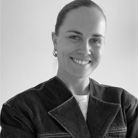 Ella Eskilson Email