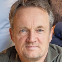 Paul van Dijck Email