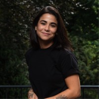Larissa Almeida Email