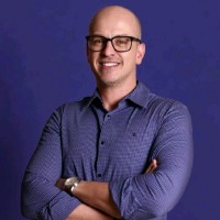 Everton Nicolau Email