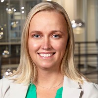 Pinnacle Real Estate Advisors Employee Jessica Graham's profile photo