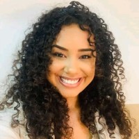 Pamela Gonçalves Email