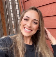 Oregon Wire Employee Britni Bell's profile photo