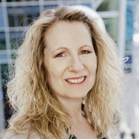 Languages in Motion Ltd. Employee Dawn Cardinal's profile photo