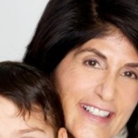 Leslie Lakis Email & Phone Number