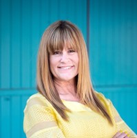 California Bank & Trust Employee Suzi Day's profile photo