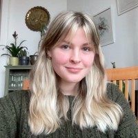 Julia Hovenier Email