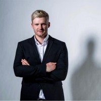 Alexander Metzger Email