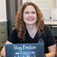 HomeTeam4u Employee Jennifer Stauter's profile photo
