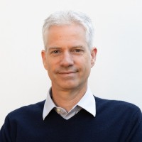 Right Aligned Employee Derrick Waylen's profile photo