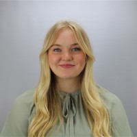 Julia Stephenson Email & Phone Number