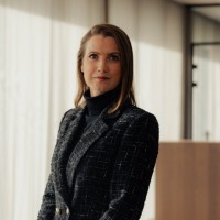 Iselin Berg Email