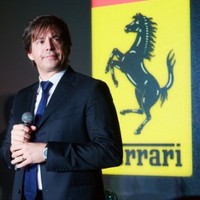 E-mail e número de telefone de Francesco Bianchi