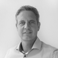 Timo Löw Email