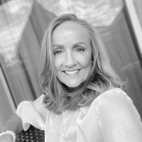 Lisa Bays Email & Phone Number