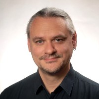 Karsten Röth Email