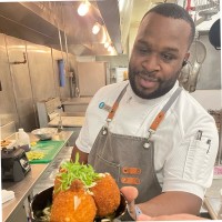 United Parks & Resorts Employee Lavon Smith's profile photo