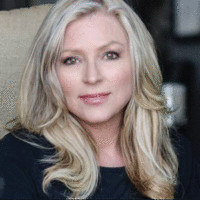 Debra Newell