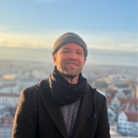 Benjamin Bertsch Email