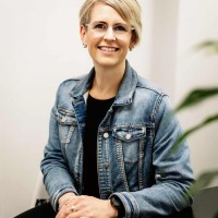 Anna Hook Email & Phone Number