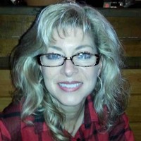 PeoplesSouth Bank Employee Linda Martin's profile photo