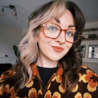 Nia Underhill Email