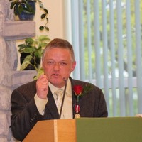 Arthur Milnes Email