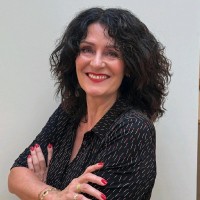 Constance Dijk-Wanders Email