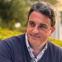 Tom De Langhe Email