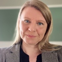 Janine Brügmann Email