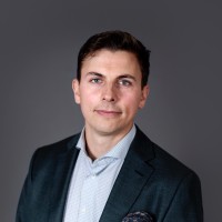 Viktor Peterson Email