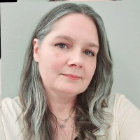 Summit Graphics Employee Kristen Pitts's profile photo