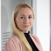 Julia Münster Email