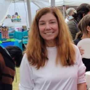 Lisa McKnight Email & Phone Number