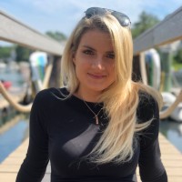 Danielle Hanlon Email