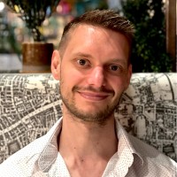 Lawrence Hunt Email & Phone Number