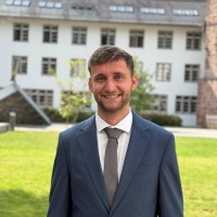 Nils Lösel Email