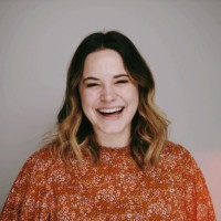 Chloe Davis Email & Phone Number